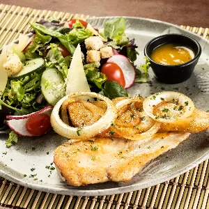 Salada com Filé de Frango